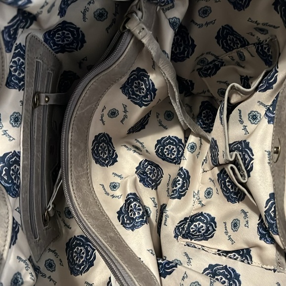 Lucky Brand Large Leather Shoulder Bag - Picture 4 of 15